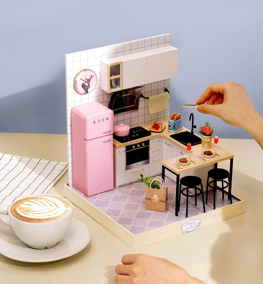 Miniature DIY House Set: Artistic Room with Furnishings for a Romantic Gift (Essence of Life)